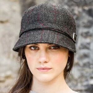 Mucros Weavers Charcoal & Red 100% Wool Tweed Adjustable Flapperd Hat NWT O/S
